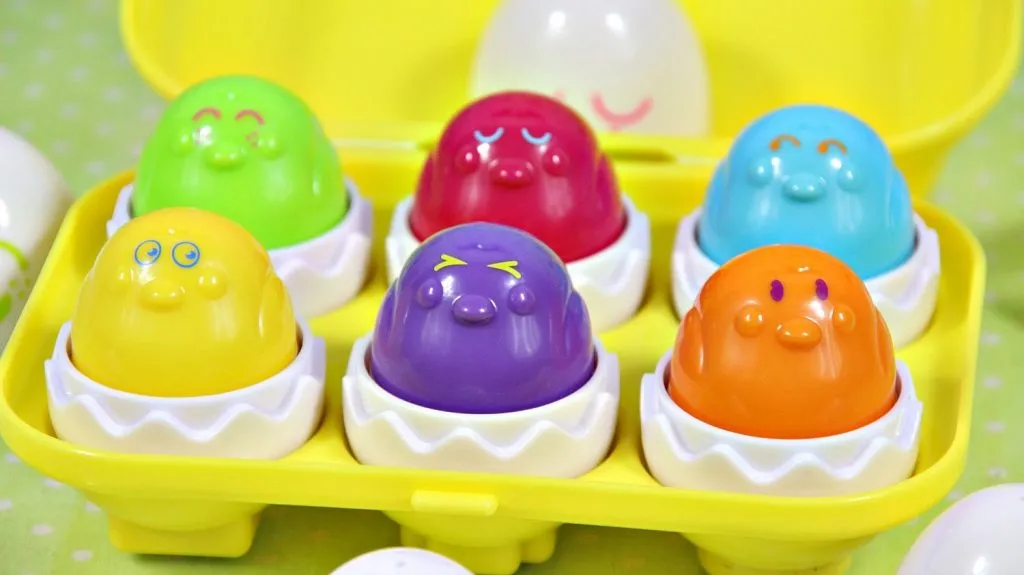 Tomy Hide Squeak Eggs